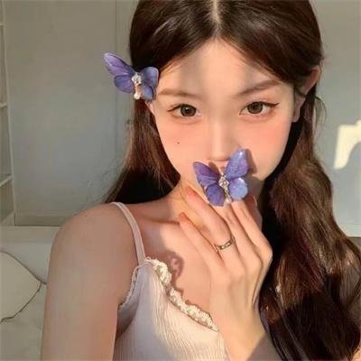 圆月迷离花